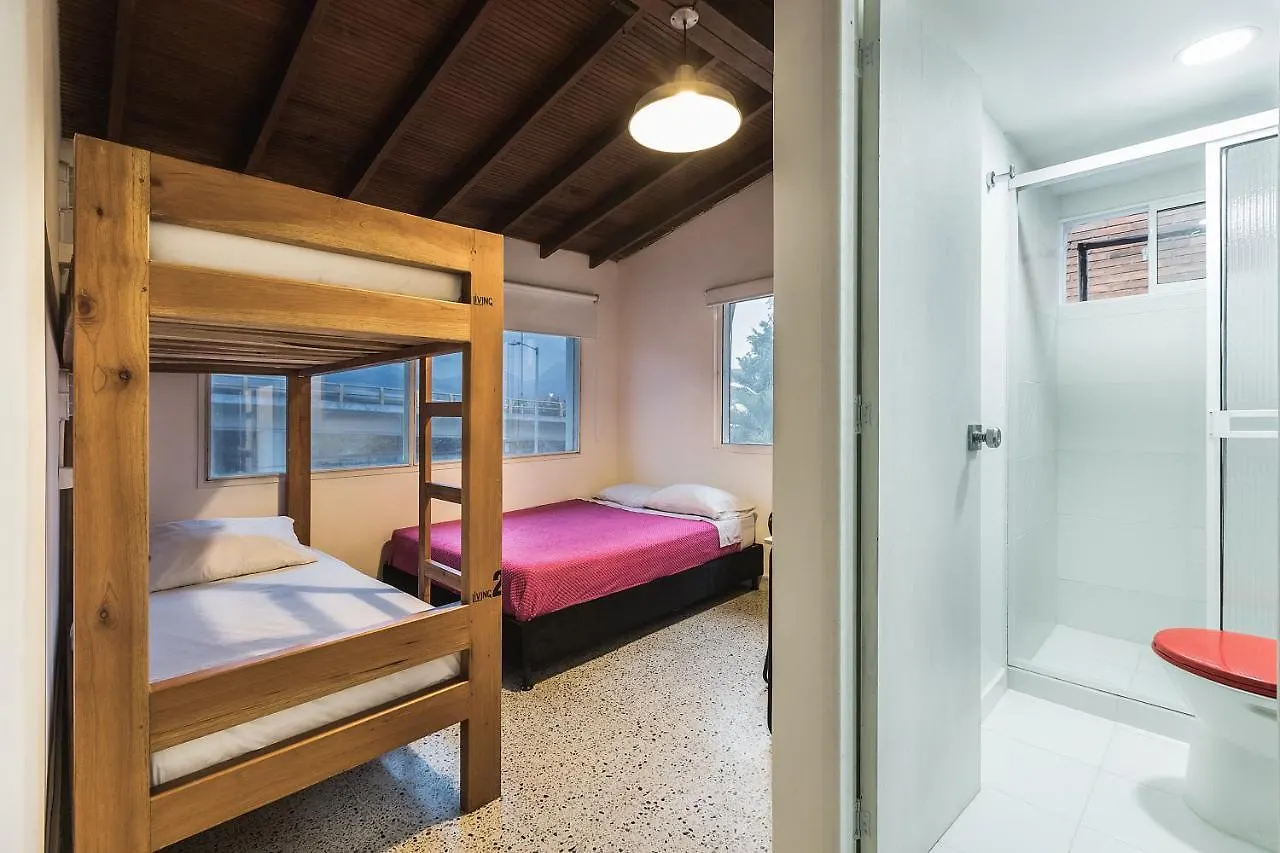 Hostel Living Hotel Medellin