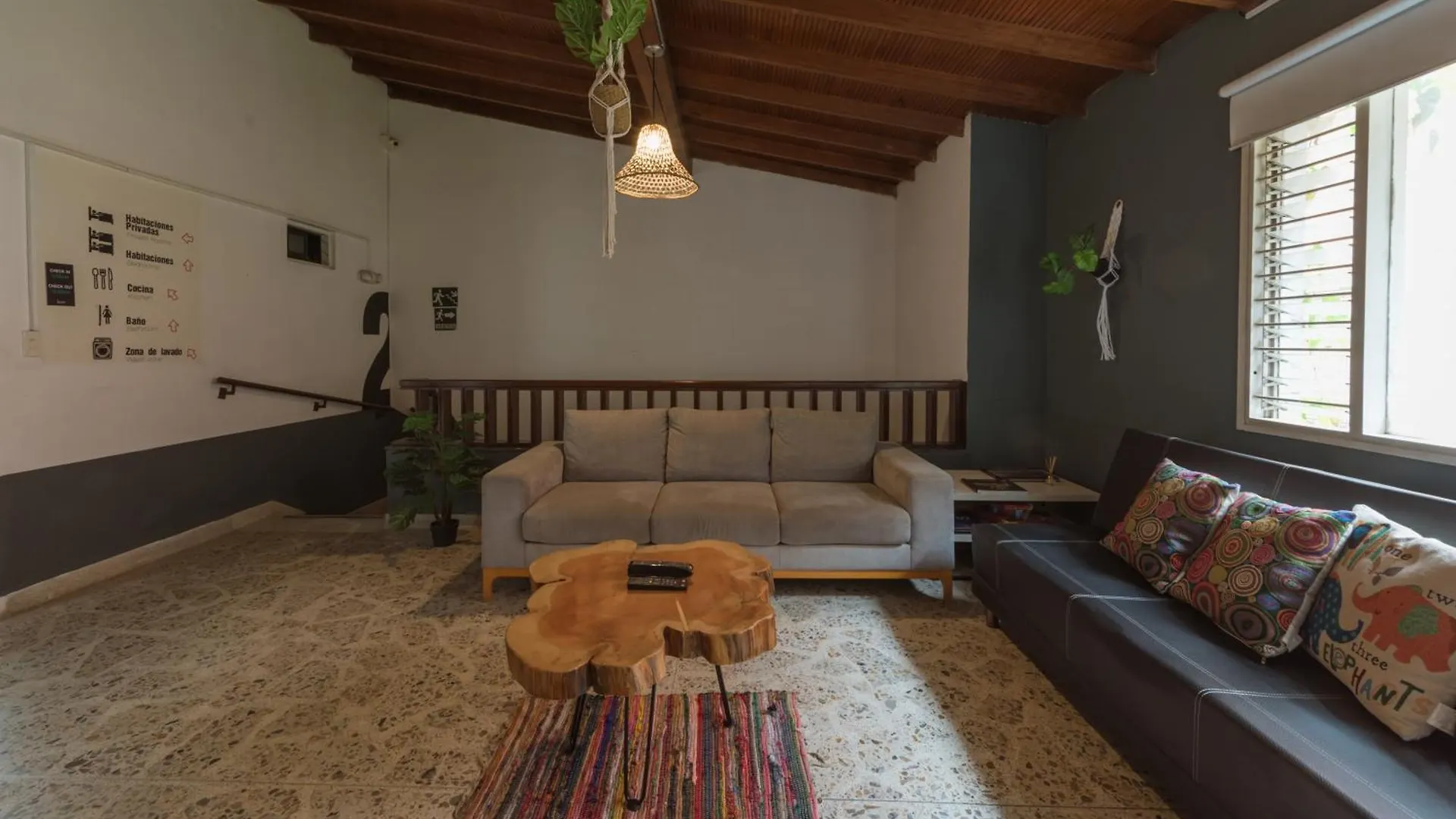 Hostel Living Hotel Medellín